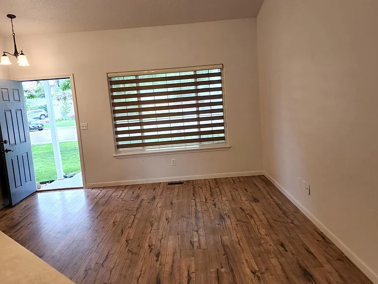 1199 Condor Dr — Photo 8