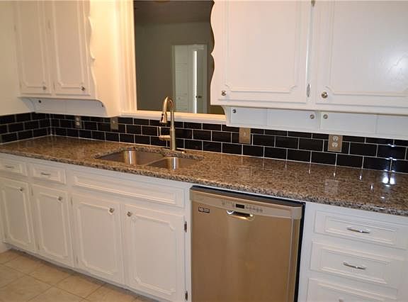 2nd image of 1205 Trailwood Dr