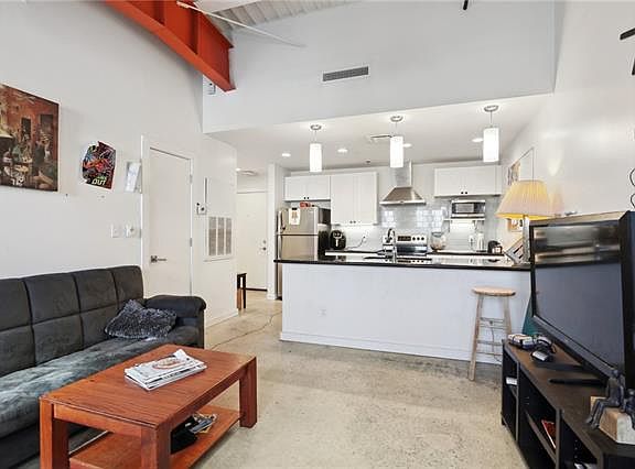4th image of 2606 Saint Louis St #K