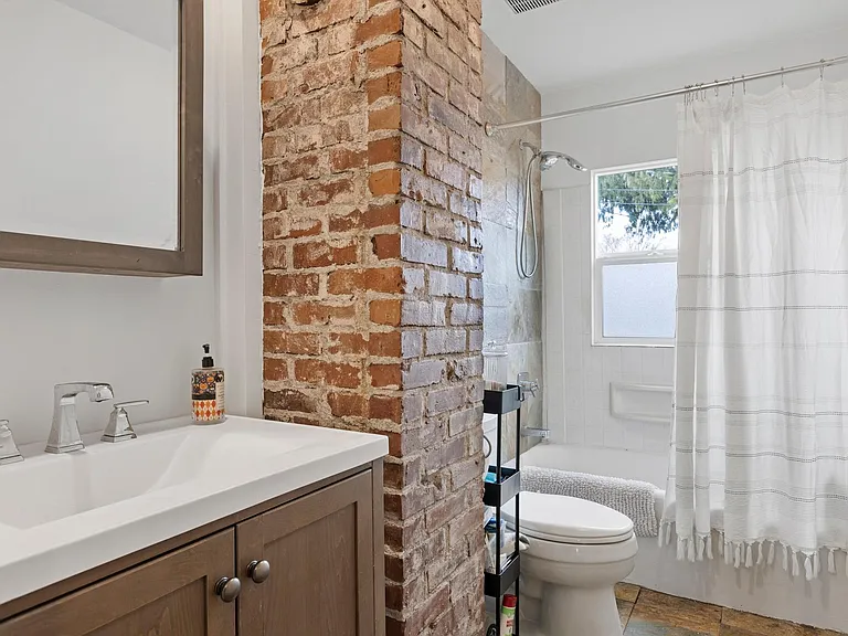 2613 Williams St — Photo 14