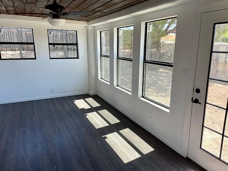 3531 Venus St — Photo 8