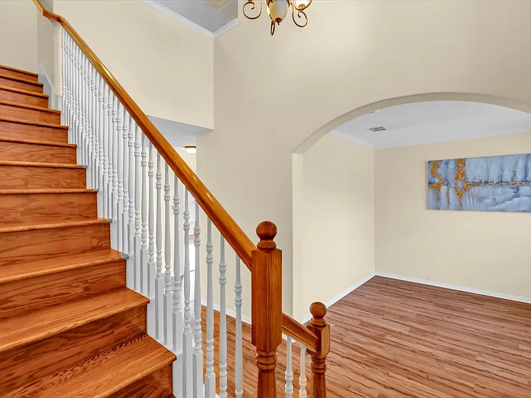 2023 Lairds Dr — Photo 20