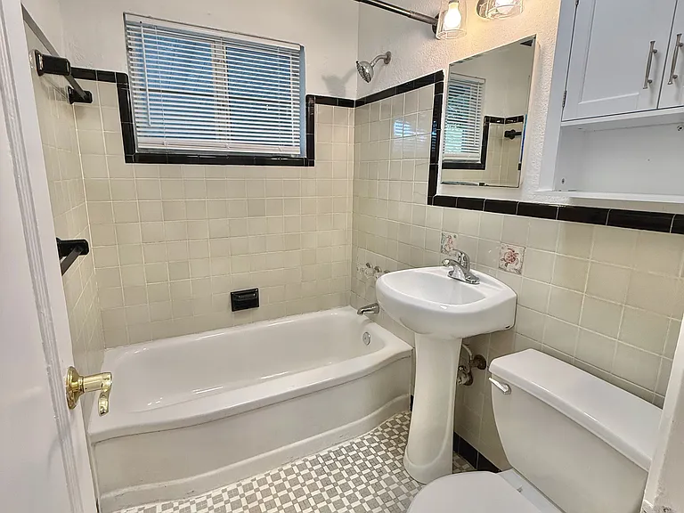 3920 W Bay Court Ave — Photo 14