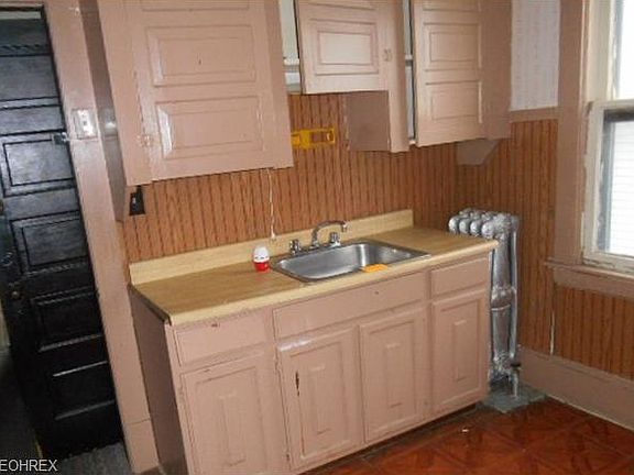 2nd image of 1707 Clark Ave