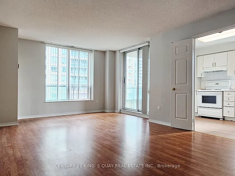 28 Pemberton Ave #500 — Photo 12