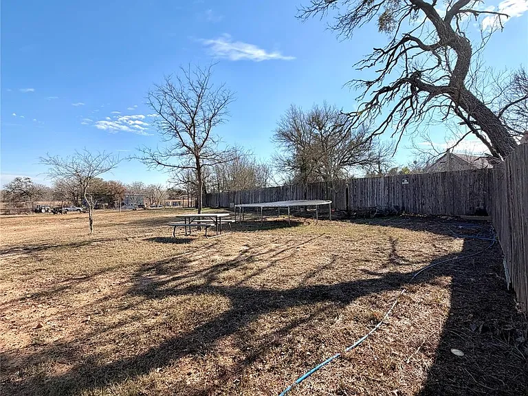 3248 Dale Ln — Photo 8