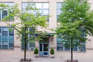 204 Huntington Street in Carroll Gardens