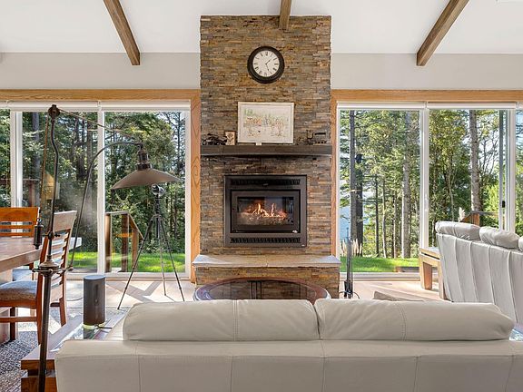 3rd image of 36780 Glennen Drive