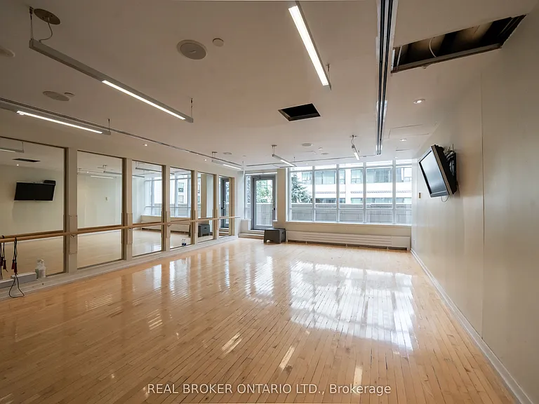 2191 Yonge St #4403 — Photo 23