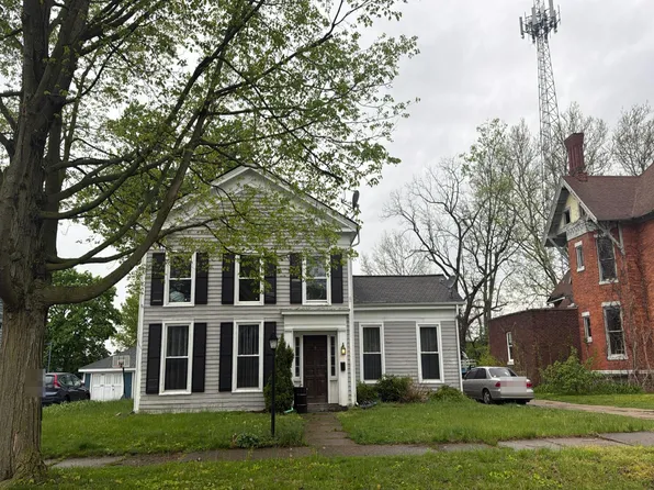 318 N 4th St, Niles, MI 49120