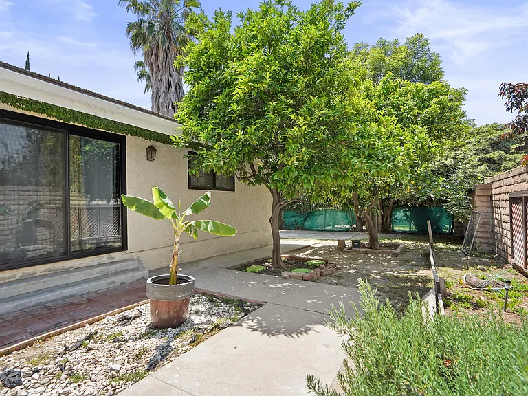 10307 Donna Ave — Photo 21