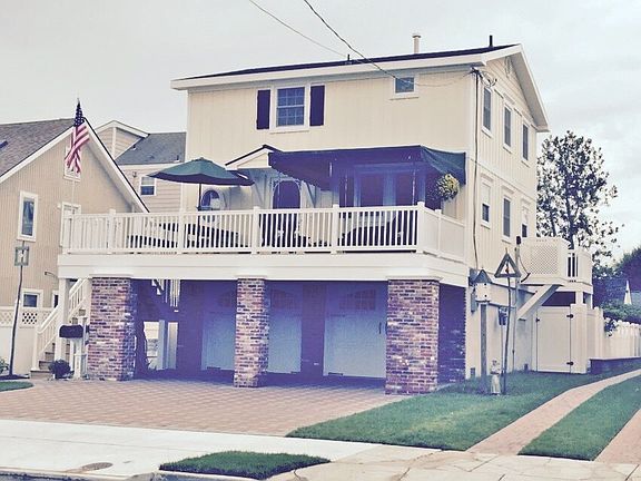 3rd image of 204 46th St #C