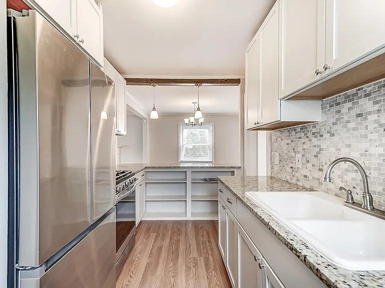 71 Lucas Dr — Photo 27