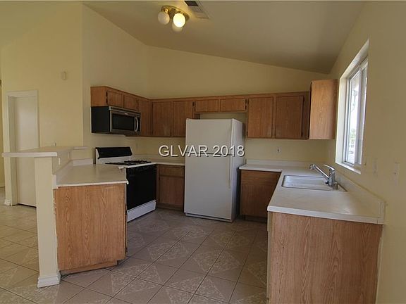 5th image of 4029 Country Garden Ave