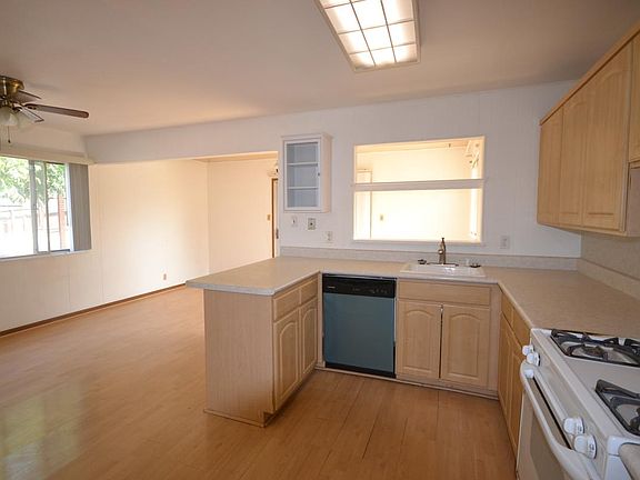 3rd image of 246 Howard Ave