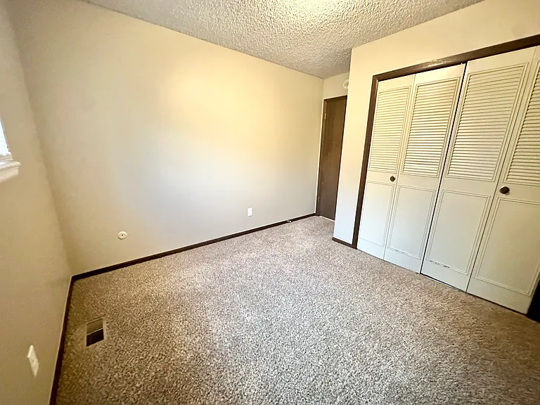 1907 Leicester Way — Photo 12