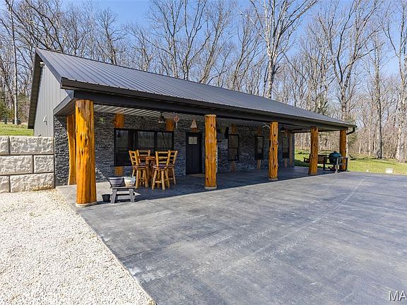 2nd image of 3140 Brook Stone Rd