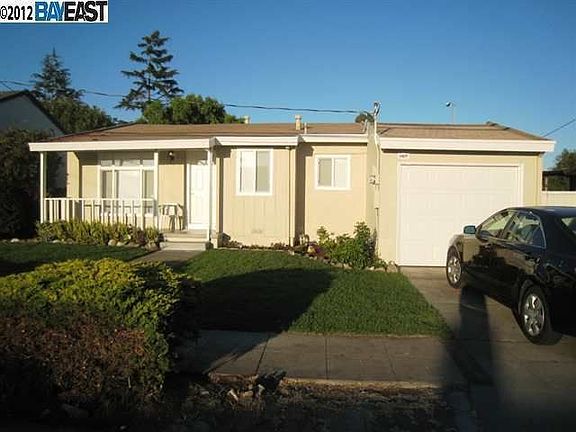 3rd image of 25764 Underwood Ave