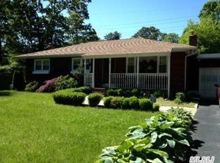 57 Carlton Dr E, Shirley, NY 11967