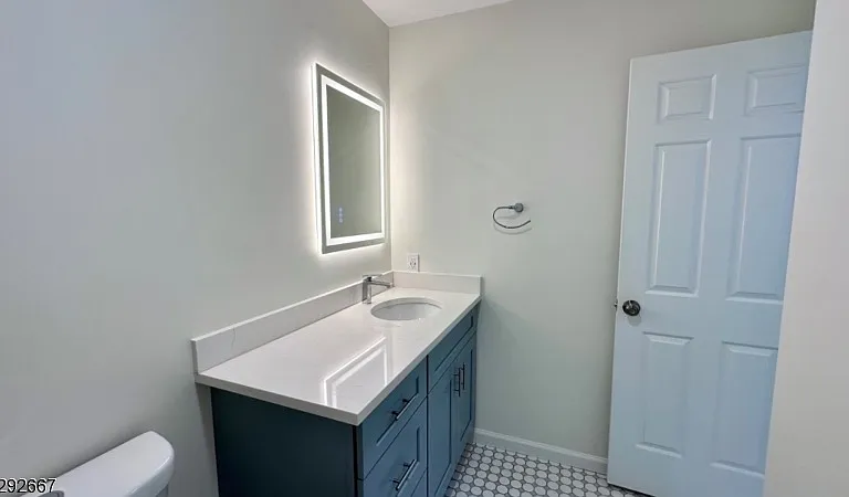 221 Myrtle Ave — Photo 15