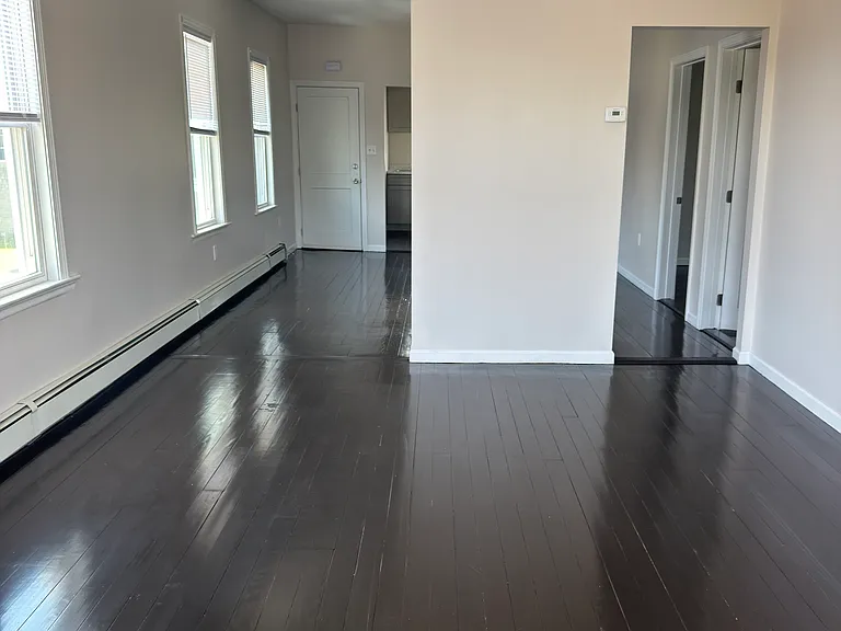 24 Potter St #2 — Photo 2