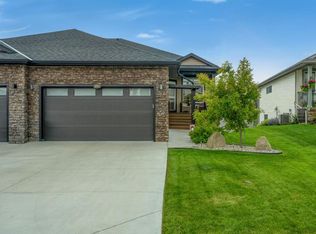 1911 N High Park Cir NW, High River, AB T1V0E7