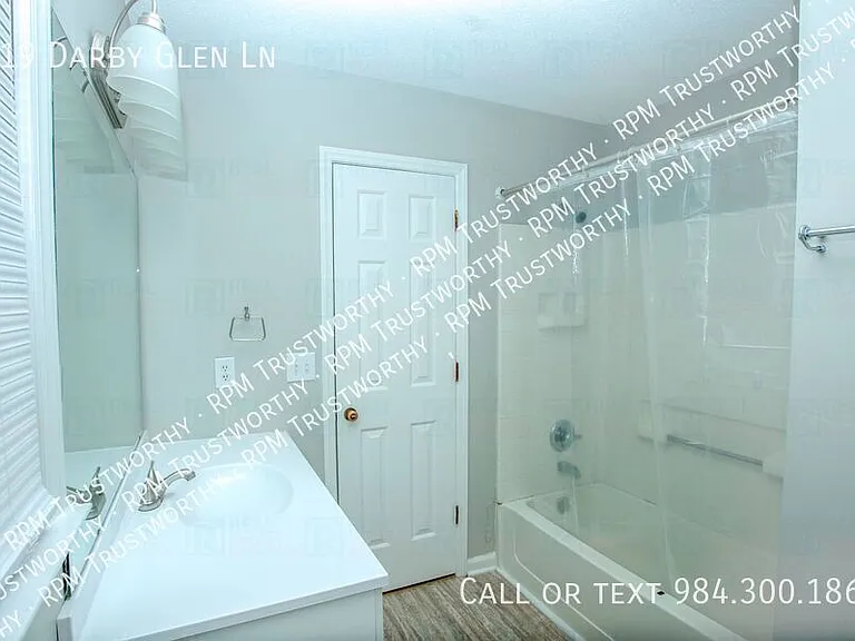519 Darby Glen Ln — Photo 8
