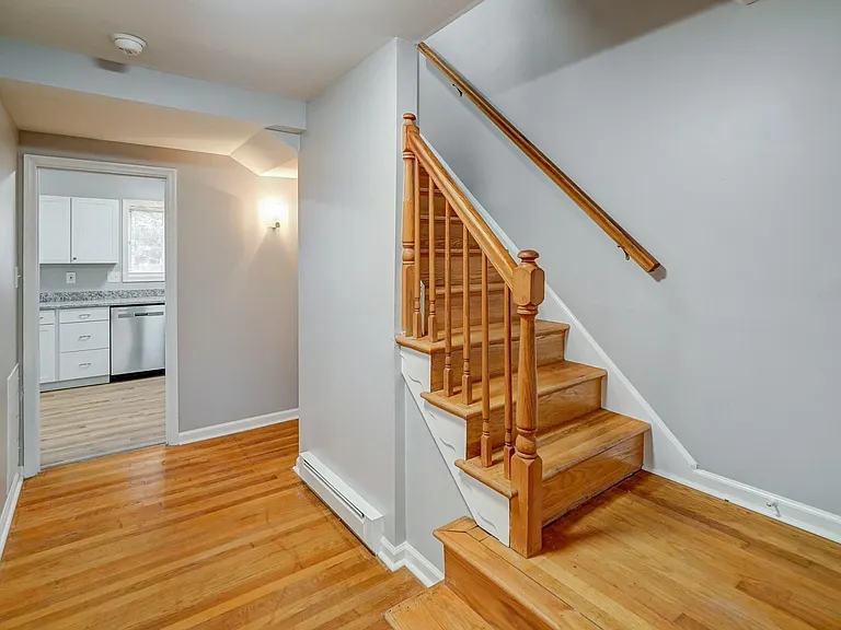 1621 Charrington Dr — Photo 20