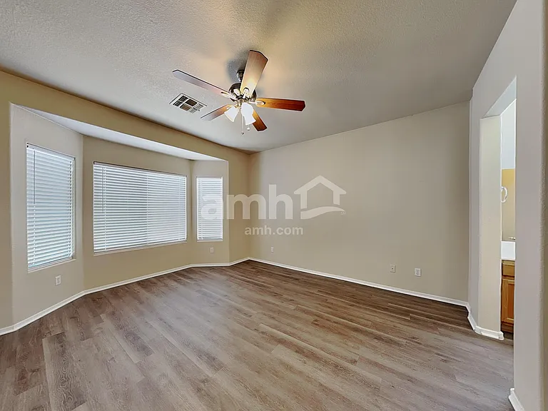 3506 N 130th Ave — Photo 12