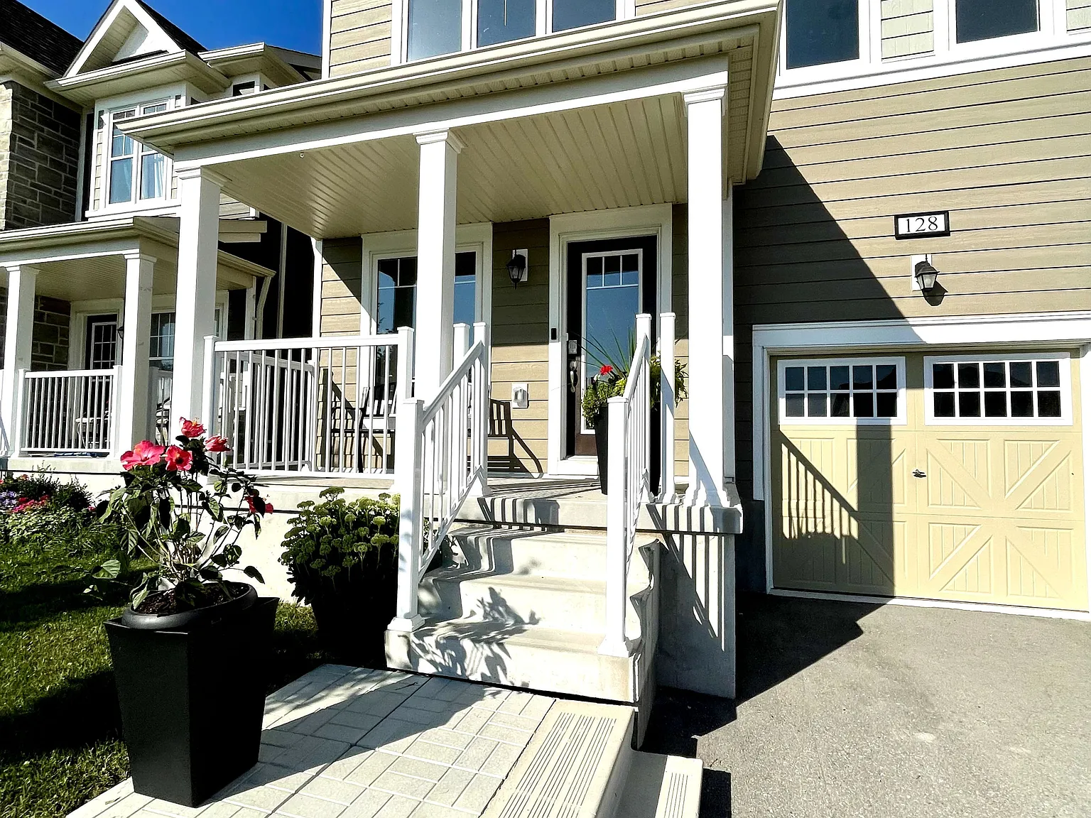 4 bed, $2,600 — Photo 4