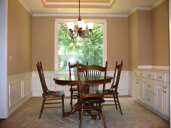 Formal Dining
