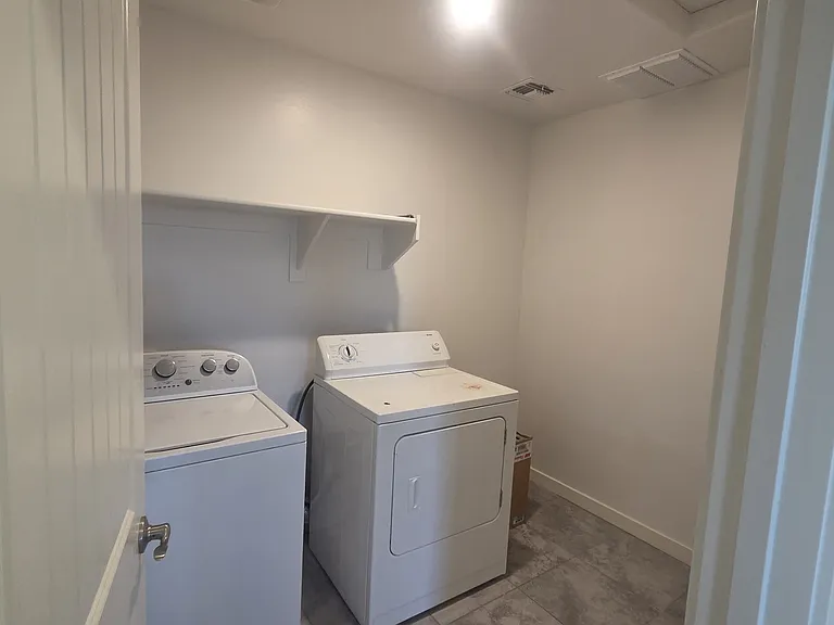 5220 S Hadron — Photo 27