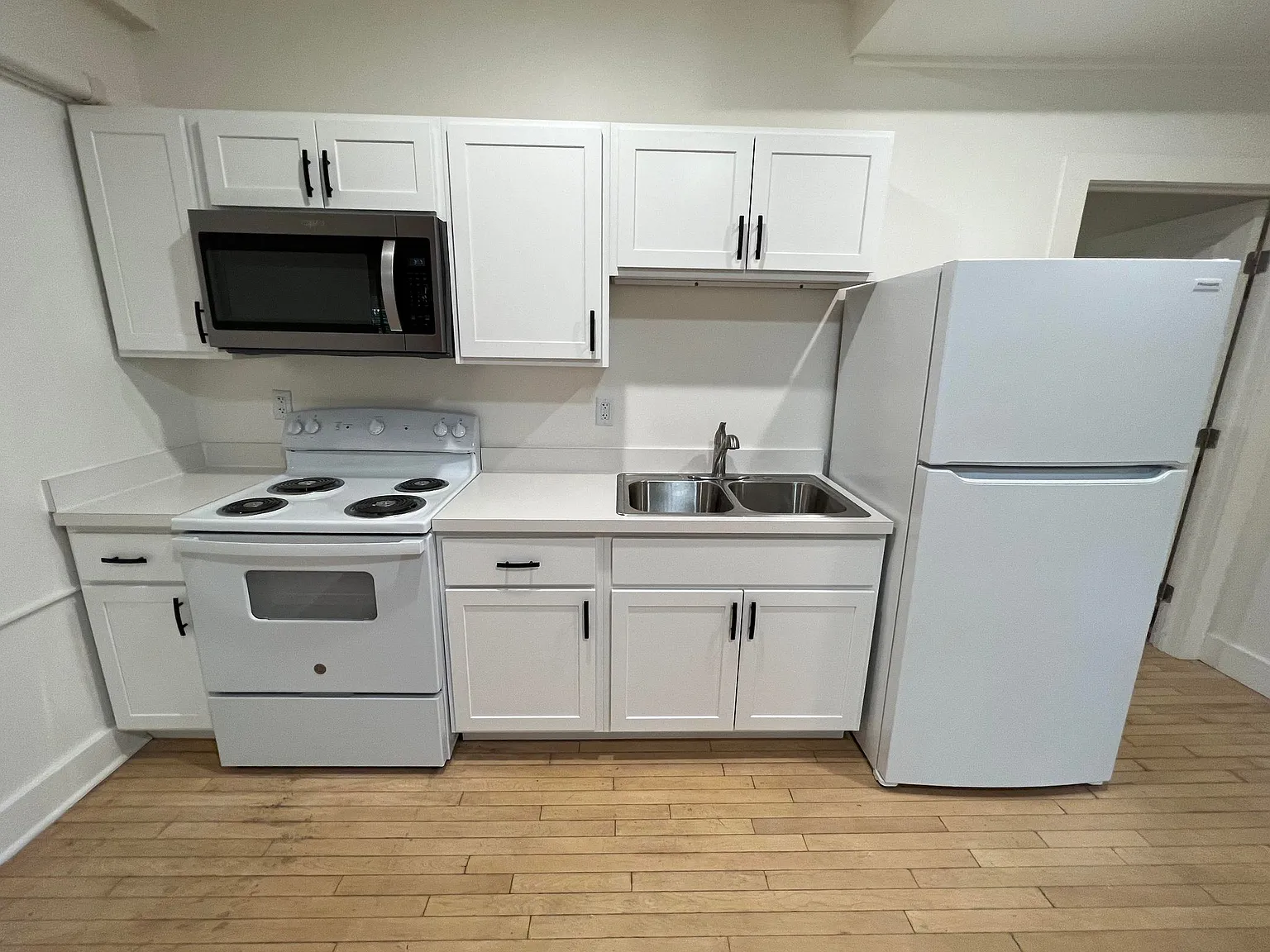 1 bed, 678 sqft, $1,600 — Photo 2