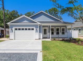 139 NW 7th St, Oak Island, NC 28465