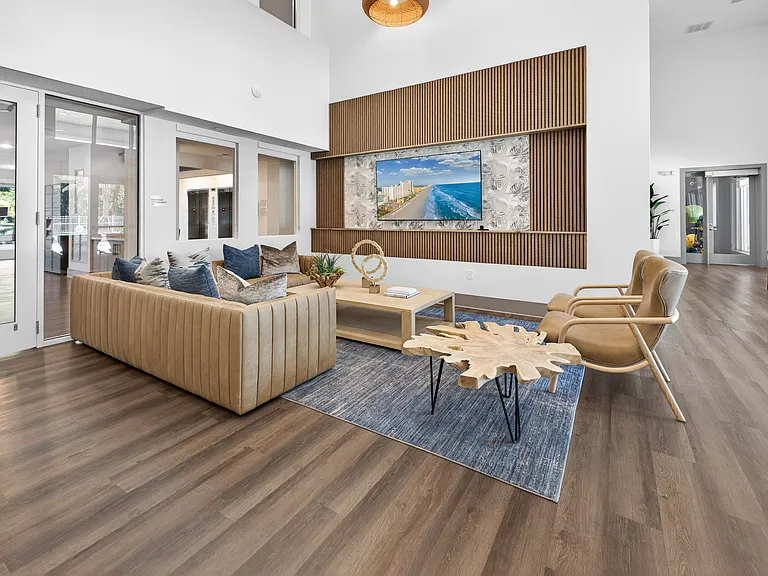 Fox Pointe — Photo 23