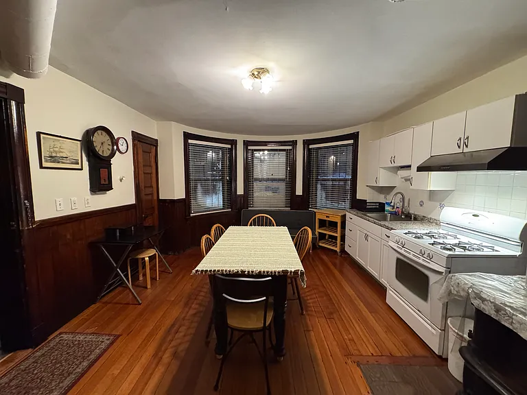 72 Bay State Rd — Photo 1