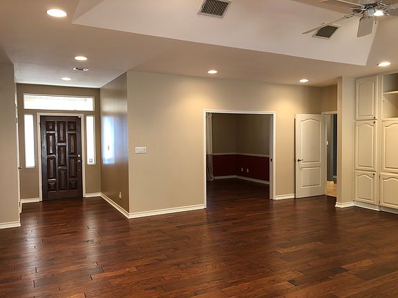 5th image of 502 Riverhill Blvd
