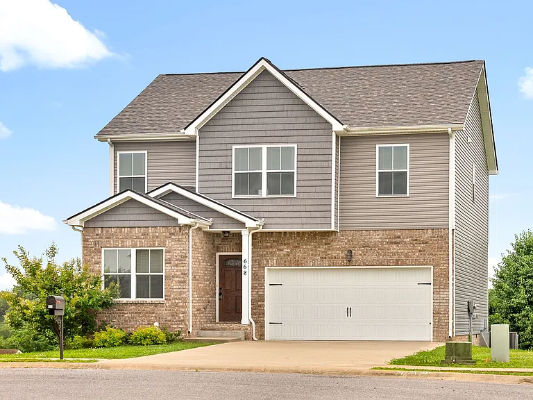 668 Crestone Ct — Photo 1