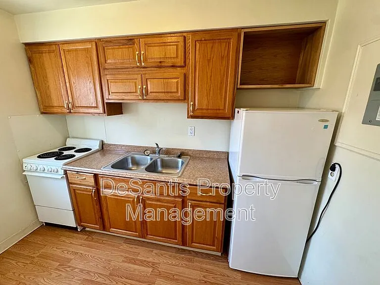 816 Perry Hwy #29 — Photo 9