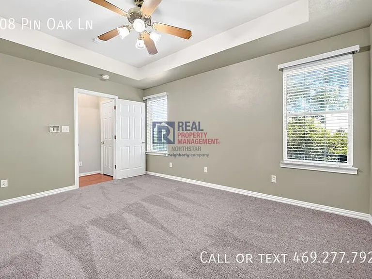 308 Pin Oak Ln — Photo 22