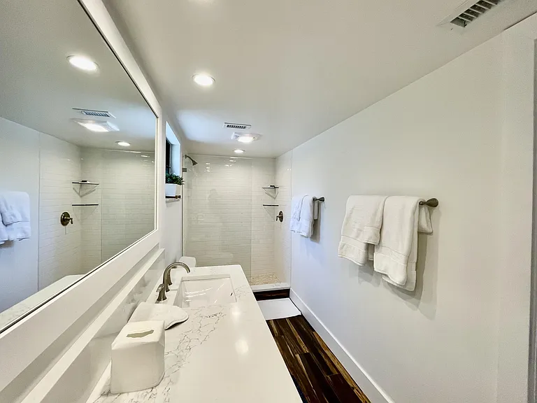 11863 Wimbledon Cir #546 — Photo 12