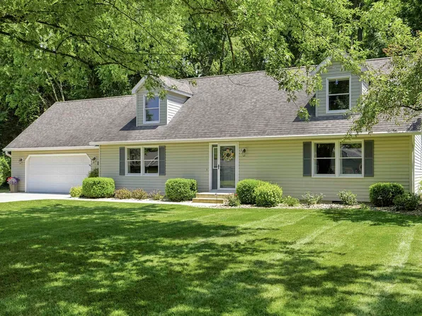 3434 N Pressler Dr, Warsaw, IN 46582