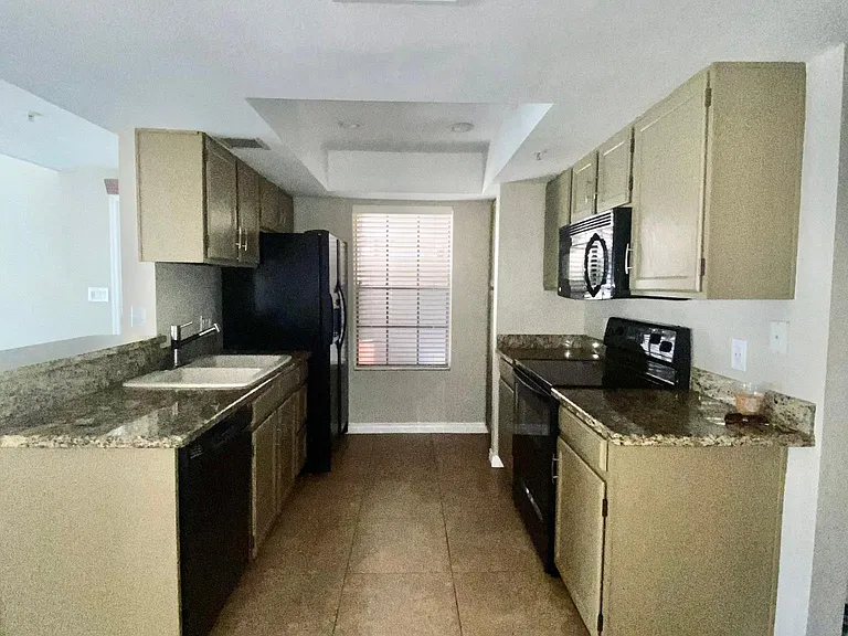 1211 N Miller Rd #108 — Photo 7