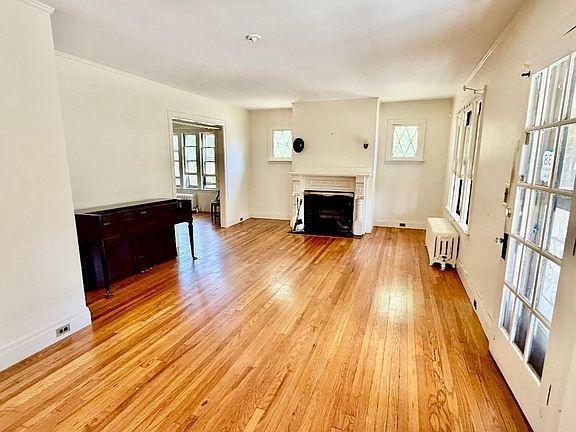 4th image of 38 Raleigh Rd