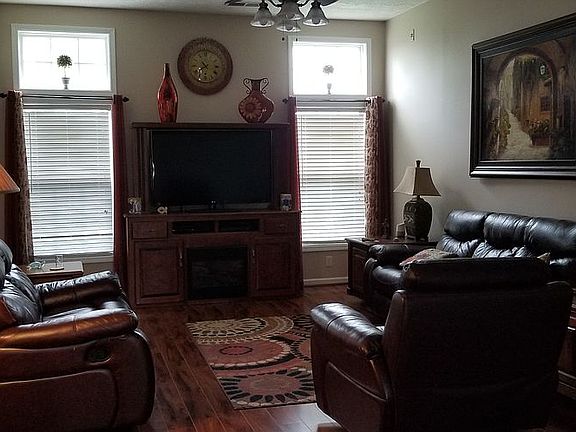 5th image of 536 Sagemont Dr
