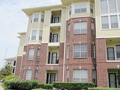 4th image of 9701 Meyer Forest Dr #345