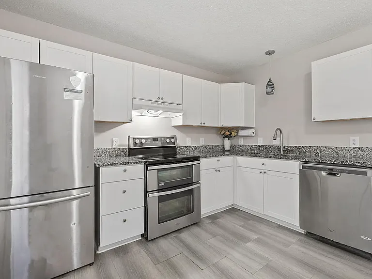 kitchen - view 2