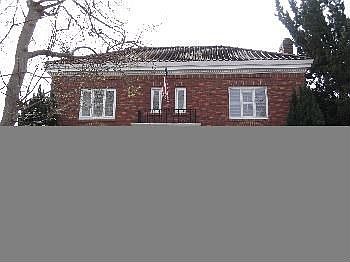 1st image of 20 E Pine St