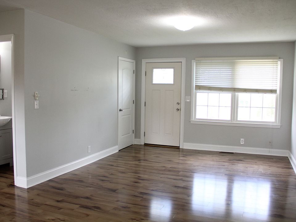 1st image of 305 Tulane Dr