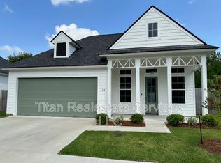 124 Jagged Grove Ln, Youngsville, LA 70592